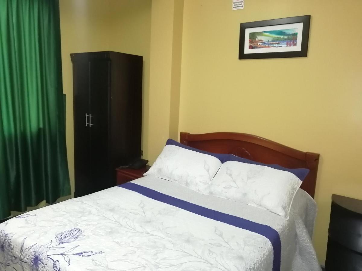 Hostal Los Lirios Loja Extérieur photo